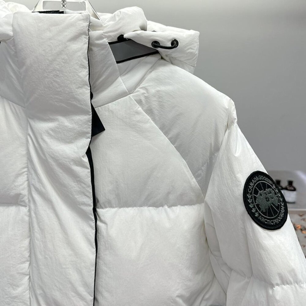 Canada Goose Hooded White Down Jacket - Picture 2 of 9